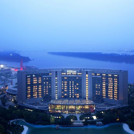 Hilton Nanjing Riverside Esterno foto